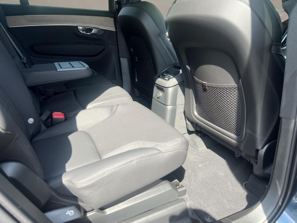 Volvo XC90 T8 AWD AKTION Plus Bright NAI LED H&K 7Sitzer