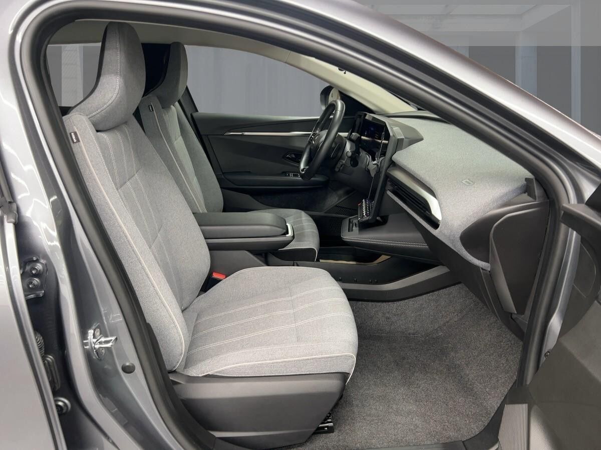 Renault Megane E-Tech Megane E-TECH EVOLUTION EV60 130HP Renault Megane E-Tech Megane E-TECH EVOLUTION EV60 130HP