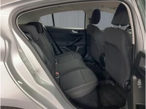 Ford Focus TITANIUM EcoBoost 125 Ford Focus TITANIUM EcoBoost 125