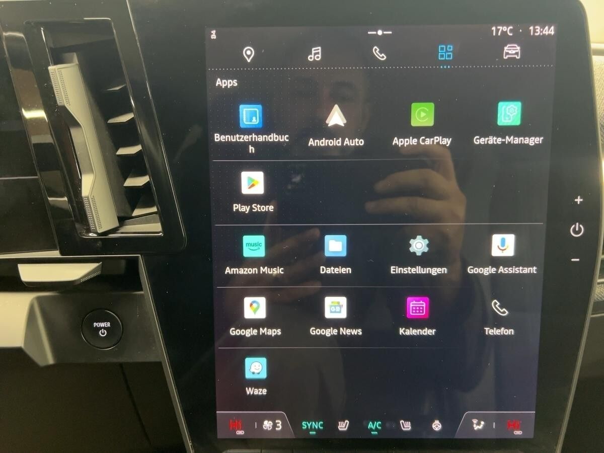 Renault Megane E-Tech Megane E-TECH EVOLUTION EV60 130HP Renault Megane E-Tech Megane E-TECH EVOLUTION EV60 130HP