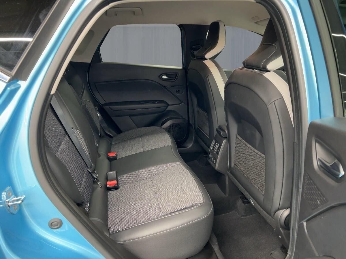 Renault Captur INTENS E-TECH PLUG-IN 160 Renault Captur INTENS E-TECH PLUG-IN 160