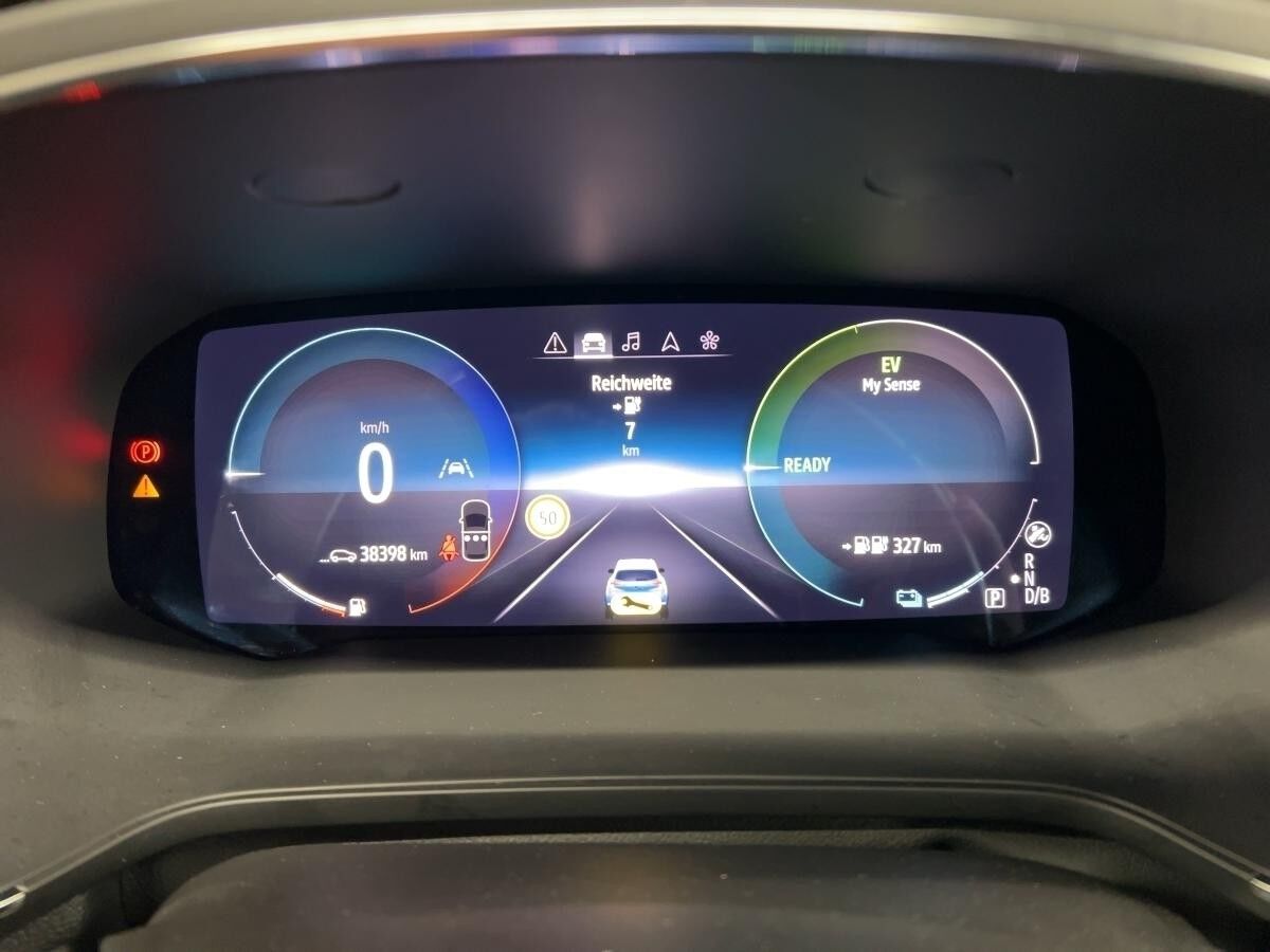 Renault Captur INTENS E-TECH PLUG-IN 160 Renault Captur INTENS E-TECH PLUG-IN 160