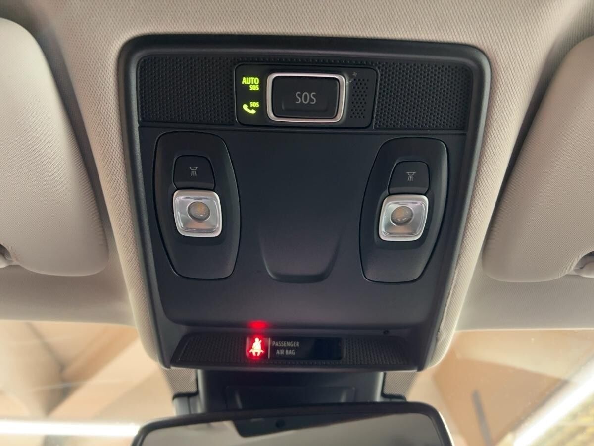 Renault Captur INTENS E-TECH PLUG-IN 160 Renault Captur INTENS E-TECH PLUG-IN 160