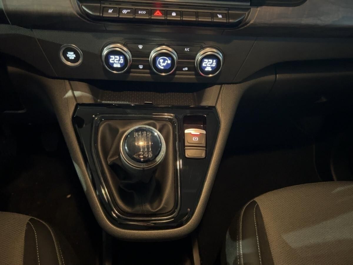 Renault Grand Kangoo TECHNO TCe 130 7 Sitze