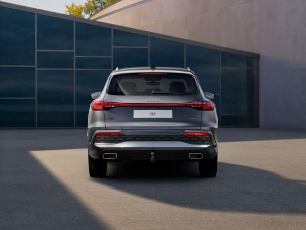Audi Q5 SUV e-hybrid quattro