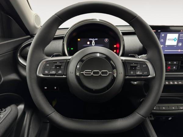 Fiat 600 🚗🔥Business Edition mit Stil: Navi 🧭 | Sitzheizung ♨️ | Allwetterbereifung 🛣️ – ab Februar Verfügbar!