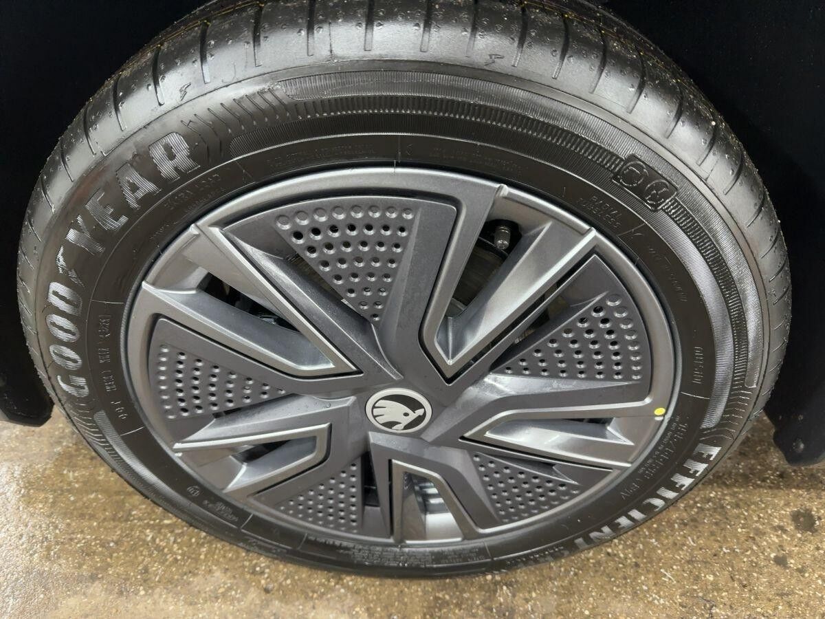 Skoda Fabia Tour 1,0 TSI DSG *lagernd*