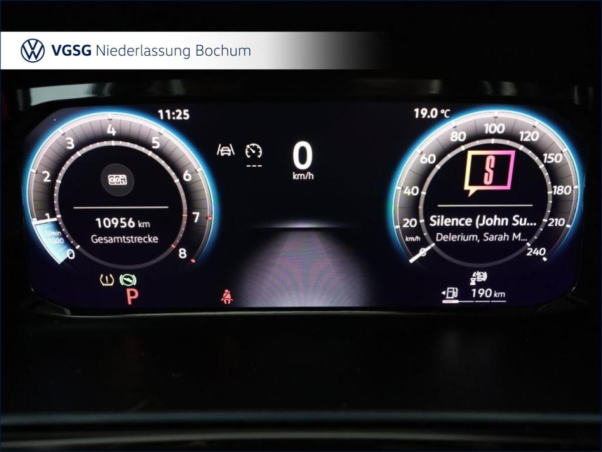 Volkswagen Caddy Dark Label RFK Standheizung Klima ZV