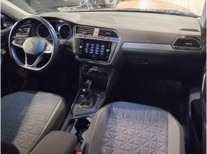 Volkswagen Tiguan 1.5 TSI Life DSG Park Assist Rear View AppConnect
