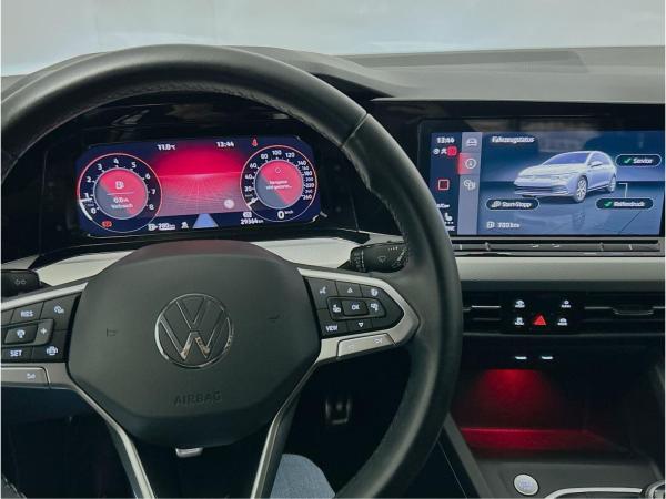Volkswagen Golf VIII Lim. 1.5 TSI Navi RFK App Con.