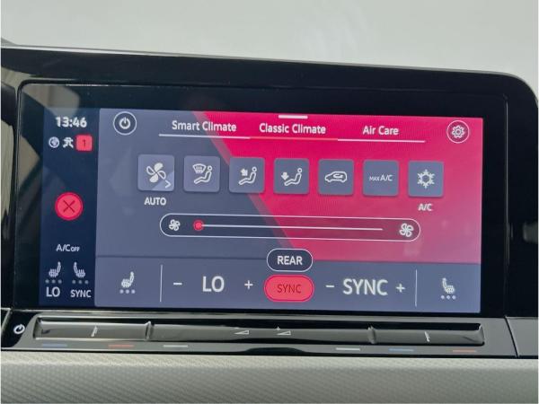 Volkswagen Golf VIII Lim. 1.5 TSI Navi RFK App Con.