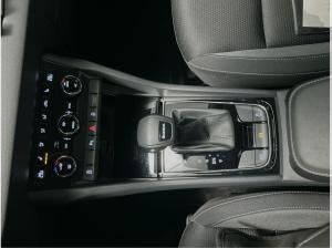 Skoda Karoq 2.0 TDI DSG Tour LED AHK beh. Lenkrad