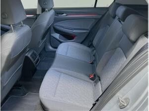 Volkswagen Golf VIII Lim. 1.5 TSI Navi RFK App Con.