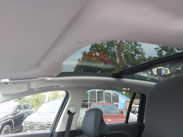 Hyundai IONIQ 9 UNIQ 6-Sitzer (MY 26) 110 kWh (307 PS) AWD, Panorama-Glas-Schiebedach, Relax-Paket