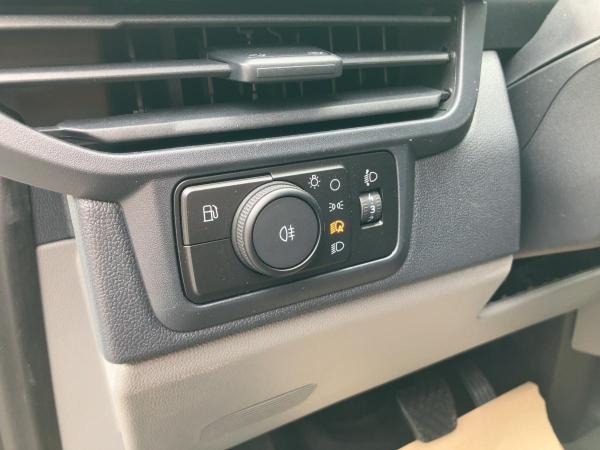 Ford Transit Custom 320 L1H1 Kastenwagen - PHEV + NAVI*TWA*ACC*LADERAUMSCHUTZ