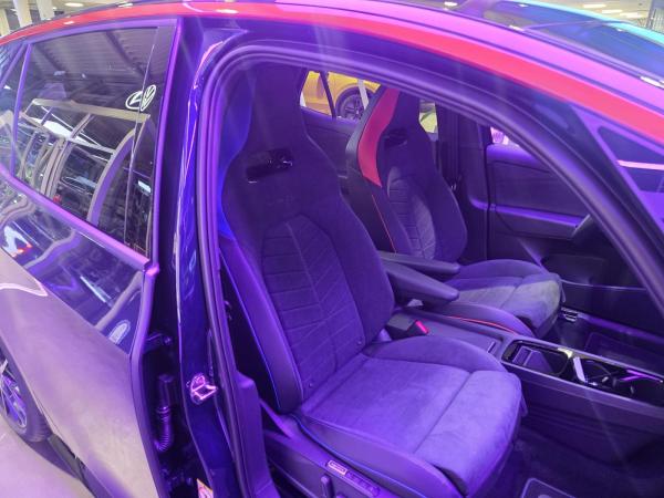 Volkswagen ID.3 GTX Performance FIRE+ICE 326PS //SOFORT VERF.// -HUD - LED - NAVI- Pano. usw.