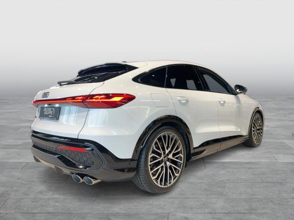 Audi SQ5 Sportback Pano/Luftf./HuD/STHZ/AHK/360°/21Zoll