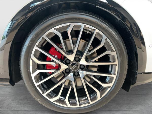 Audi SQ5 Sportback Pano/Luftf./HuD/STHZ/AHK/360°/21Zoll