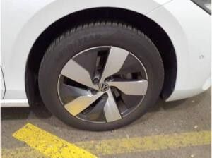 Volkswagen Passat Variant 1.5 TSI Business *AHK*Area View*