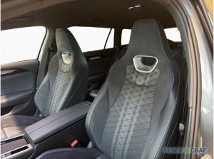 Volkswagen Passat 2.0 TDI DSG R-Line BLACK NAV AHK DCC HUD