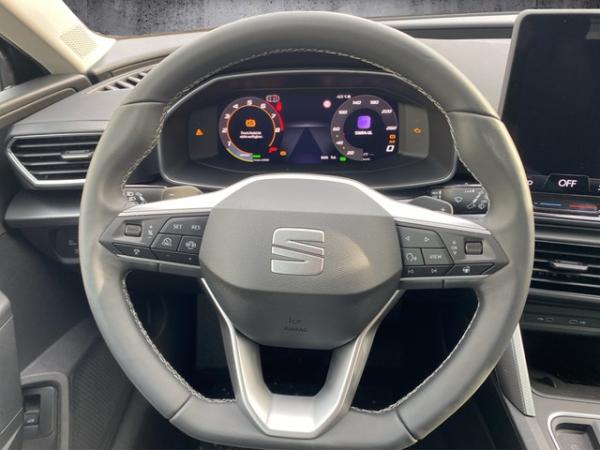 Seat Leon Sp. 1.5 eTSI DSG Road Edition AHK eHeck Matrix-LED Navi Kamera ACC WP
