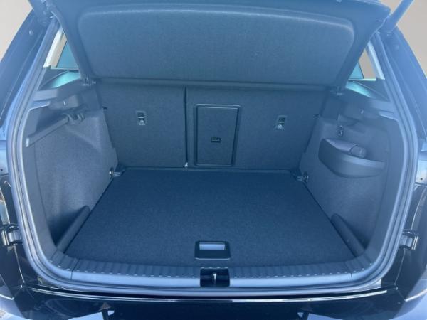 Skoda Karoq Selection,Tour 1,5 TSI 110 kW, AHK, elektr. Heckklappe