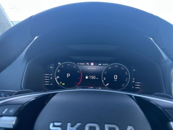 Skoda Karoq Selection,Tour 1,5 TSI 110 kW, AHK, elektr. Heckklappe