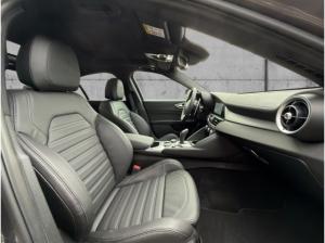 Alfa Romeo Giulia Veloce Q4 2.0 PANORAMA+PDC+KAMERA+CARPLAY