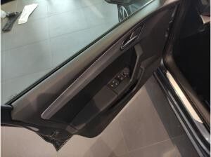 Seat Leon 1.5 eTSI DSG FR Beats Kessy Smart Ambient Light