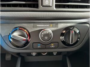 Hyundai i10 1.0 Select ***SALE*** Navigation, PDC