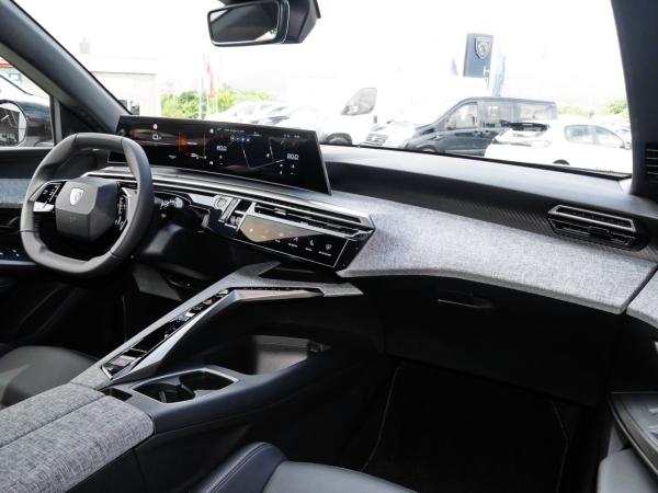 Peugeot 3008 NEUES MODELL ❗❗SCHNÄPPCHEN❗❗ALLWETTERREIFEN**