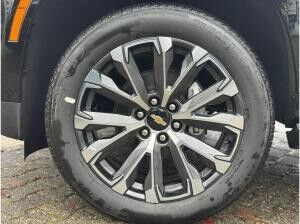 Chevrolet Suburban 6.2 V8 High Country Facelift 2025