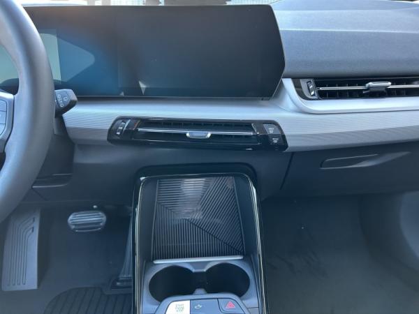 BMW 216 i Active Tourer, AHK,Park.Ass.,Sitzhzg.,uvm.