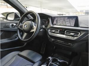 BMW 118 i 5-Türer M Sport Aut. AHK LED Hifi