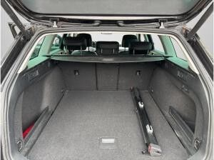 Volkswagen Passat 2.0 TDI Elegance Variant LED KAMERA NAVI PDC SHZ