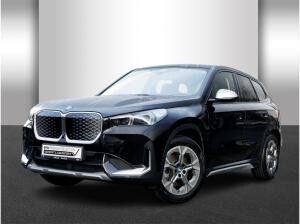 BMW iX1 xDrive30 Aut. xLine 18" LMF HeadUp