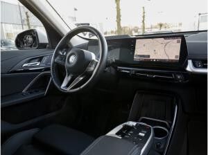 BMW iX1 xDrive30 Aut. xLine 18" LMF HeadUp