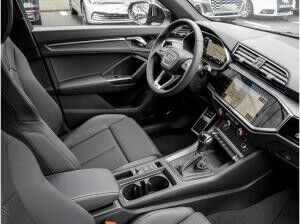 Audi Q3 35 TFSI S tronic S line black