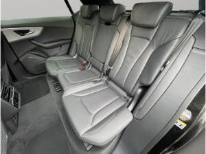 Audi Q8 55 TFSI quattro S line Matrix Pano HuD 360° Audi Q8 55 TFSI quattro S line Matrix Pano HuD 360°