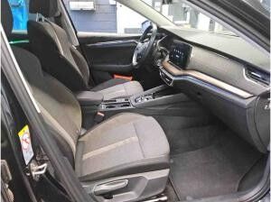 Skoda Octavia Combi Scout 2.0 TDI DSG 4x4 / Navi, AHK