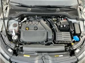 Skoda Kamiq Monte Carlo 1.5 TSI DSG / Navi, Pano, LED