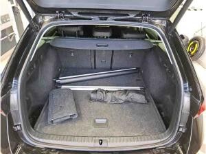 Skoda Octavia Combi Scout 2.0 TDI DSG 4x4 / Navi, AHK