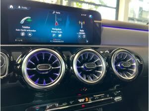 Mercedes-Benz A250e AMG Line Navi StandH Kam LED Ambiente