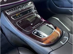 Mercedes-Benz E 300 de T Exclusive LED+SKR&WKR+ACC+AHK+Navi+SHZ