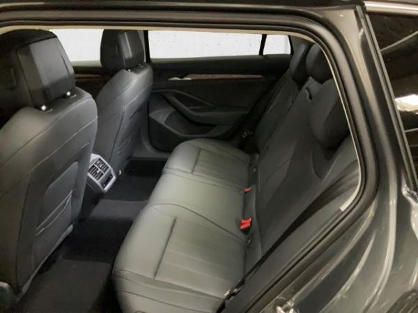 Skoda Superb Combi L&K 2.0 TDI 4x4 🗓️ MÄRZ-KNALLER für Gewerbekunden 🎉 Skoda Superb Combi L&K 2.0 TDI 4x4 🗓️ MÄRZ-KNALLER für Gewerbekunden 🎉