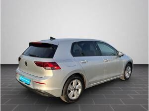 Volkswagen Golf VIII 2.0 TDI *Life* DSG R-Kamera SHZ VK-Erkennung ACC