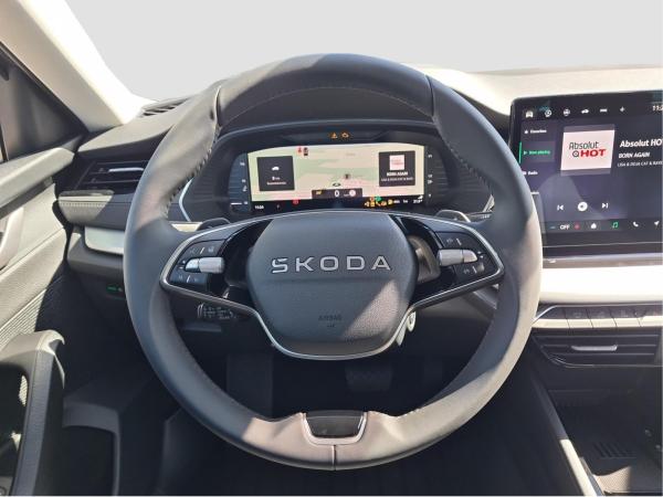 Skoda Octavia Combi 2.0 TDI Selection DSG LED AHK