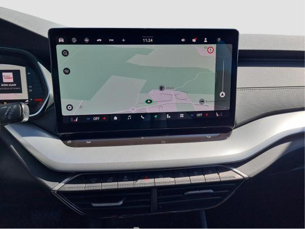 Skoda Octavia Combi 2.0 TDI Selection DSG LED AHK