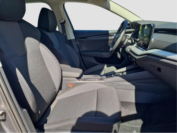 Skoda Octavia Combi 2.0 TDI Selection DSG LED AHK