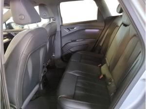 Audi Q4 e-tron S line 45 AHK/RFK/NAVI+++